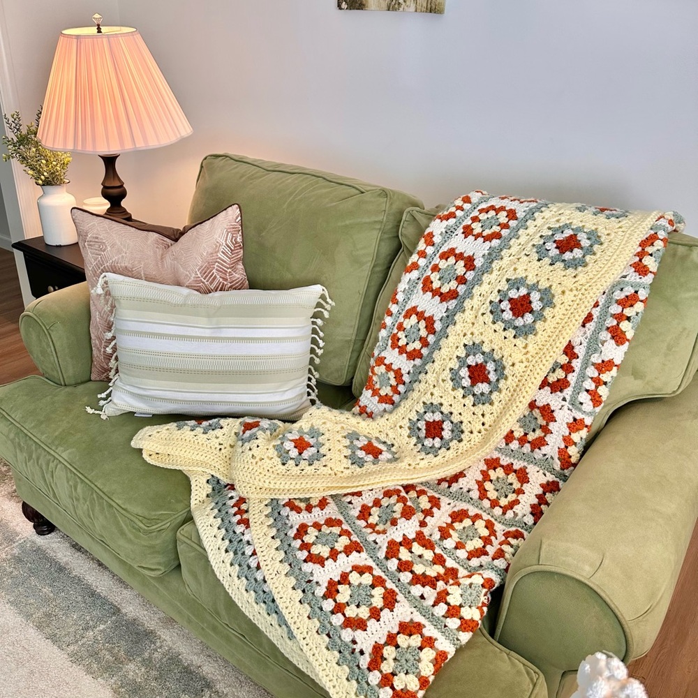 Crochet Granny Square Blanket - Picture 4 of 5